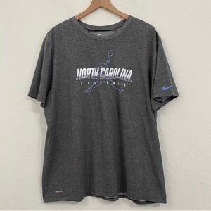 The Nike Tee Men’s XXL North Carolina Football Gray Dri Fit Short sleeve Shirt